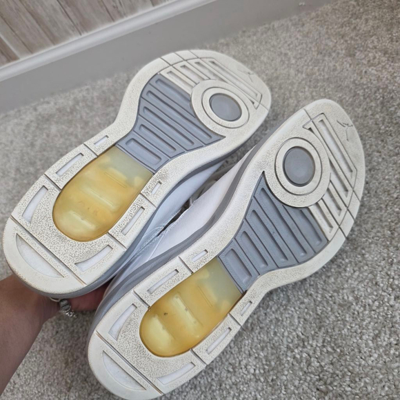 Men's Jordan Sneakers Size 11.5 White and Gray - Picture 7 of 7